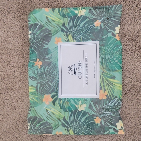 Cupshe Bathing Suit - Picture 4 of 4